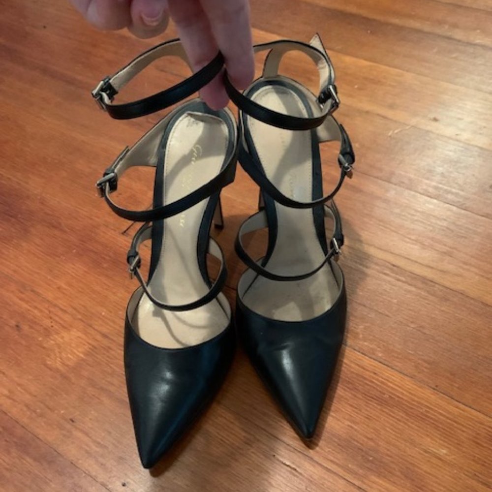 Gianvito Rossi Black Leather Pumps